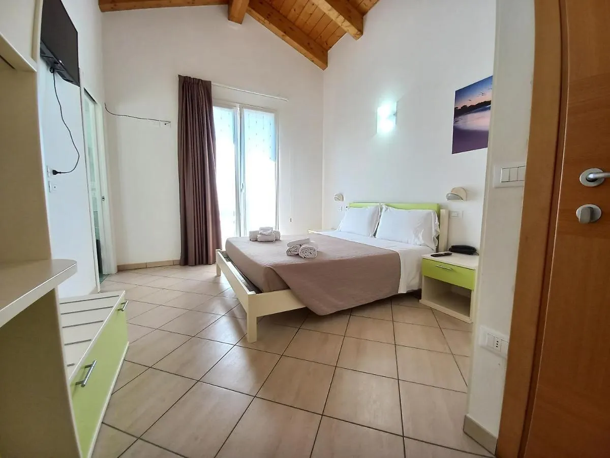 Hotel Sasselli Cesenatico 3*,  Italia